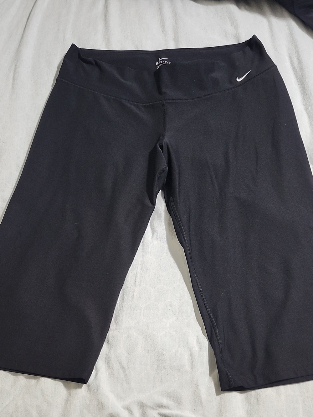 Nike Black Dri-FIT Cropped Performance Capris